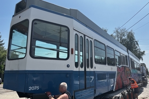 Новини Вінниці / До Вінниці приїхав черговий швейцарський трамвай Tram 2000