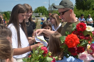 Новини Вінниці / "Ми дочекались на тебе, сину": Ямпільська громада зустріла Геннадія Луцького після 3 років полону