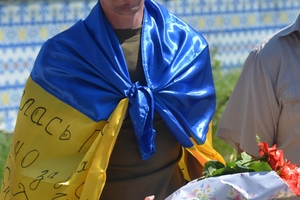 Новини Вінниці / "Ми дочекались на тебе, сину": Ямпільська громада зустріла Геннадія Луцького після 3 років полону