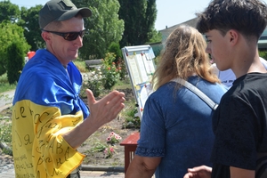 Новини Вінниці / "Ми дочекались на тебе, сину": Ямпільська громада зустріла Геннадія Луцького після 3 років полону