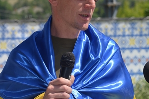 Новини Вінниці / "Ми дочекались на тебе, сину": Ямпільська громада зустріла Геннадія Луцького після 3 років полону