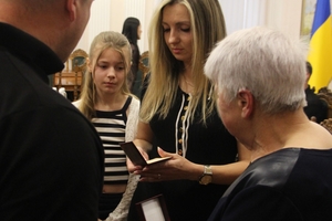 Новини Вінниці / На Вінниччині родинам загиблих захисників вручили посмертні державні нагороди