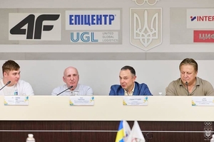 Новини Вінниці / НОК України нагородив 16-річного важкоатлета Володимира Чмиха: вінничанина визнано найкращим спортсменом місяця 