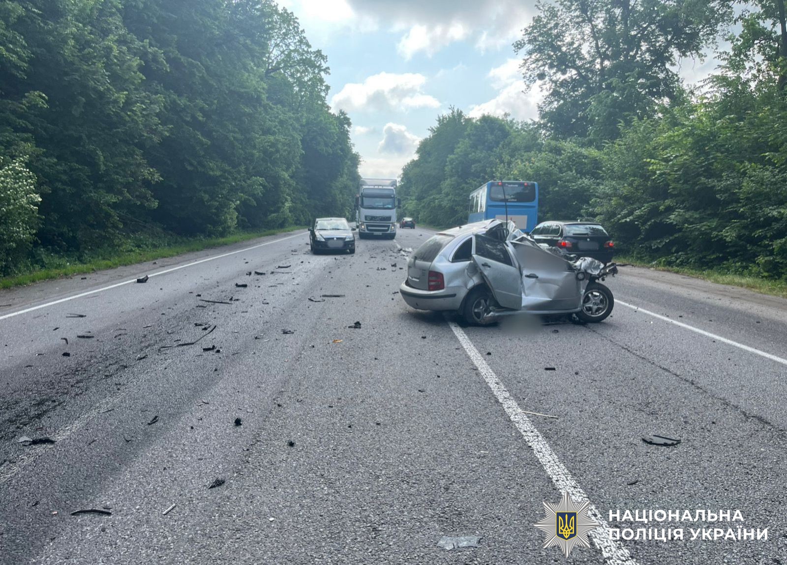 Новини Вінниці / Поліція працює на місці ДТП за участі трьох авто, що сталась у Вінницькому районі  