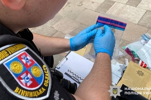 Новини Вінниці / Правоохоронці викрили угруповання, яке налагодило схему незаконного розповсюдження канабісу та Альфа-PVP на території Вінниччини й інших регіонів 
