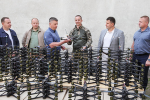 Новини Вінниці / Вінницька громада передала ще 100 FPV-дронів на передову