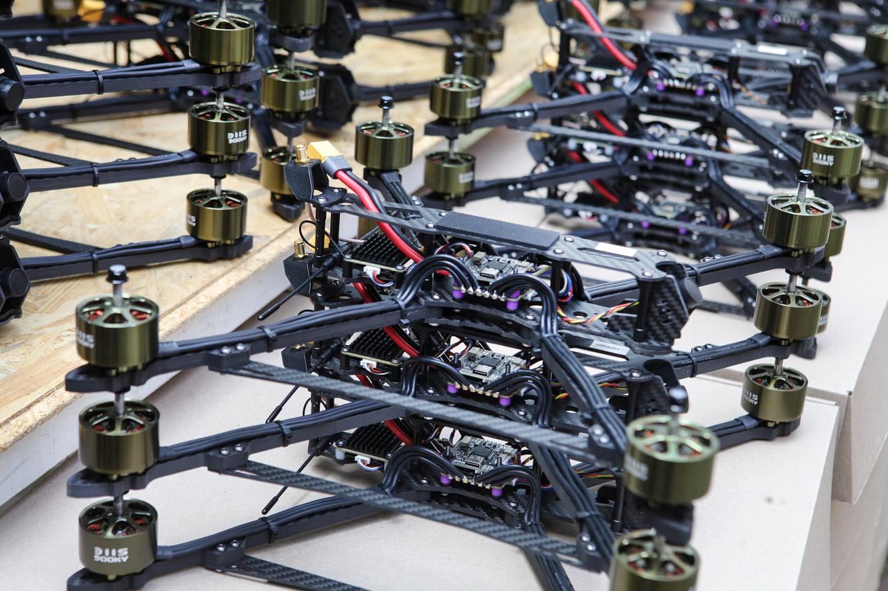 Новини Вінниці / Вінницька громада передала ще 100 FPV-дронів на передову