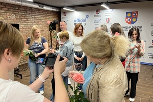 Новини Вінниці / Журналіст «VinTime» Катерина Кириленко отримала іменну відзнаку «Серце матері» 