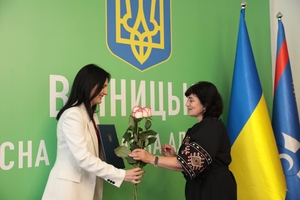 Новини Вінниці / 11 медиків з Вінниччини отримали відзнаки Верховної Ради України