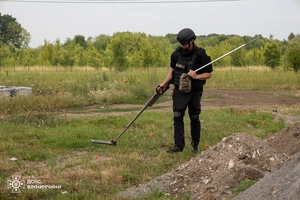 Новини Вінниці / Без зброї, але з незламною відвагою: як рятувальники Вінниці ліквідували наслідки російської атаки (ФОТО)