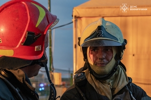 Новини Вінниці / Без зброї, але з незламною відвагою: як рятувальники Вінниці ліквідували наслідки російської атаки (ФОТО)