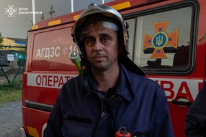 Новини Вінниці / Без зброї, але з незламною відвагою: як рятувальники Вінниці ліквідували наслідки російської атаки (ФОТО)