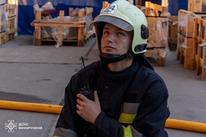 Новини Вінниці / Без зброї, але з незламною відвагою: як рятувальники Вінниці ліквідували наслідки російської атаки (ФОТО)