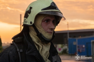 Новини Вінниці / Без зброї, але з незламною відвагою: як рятувальники Вінниці ліквідували наслідки російської атаки (ФОТО)
