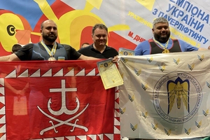 Новини Вінниці / Дві срібні медалі привіз вінничанин Армен Гарибян із Чемпіонату України з пара пауерліфтингу, що проходив в Дніпрі