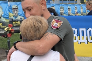 Новини Вінниці / Гайсинська громада зустріла ще одного Героя: Дмитро Колісник повернувся з російського полону