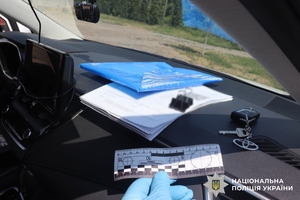 Новини Вінниці / Іспит з водіння за 300 доларів: поліцейські Вінниччини задокументували спробу підкупу адміністратора сервісного центру 