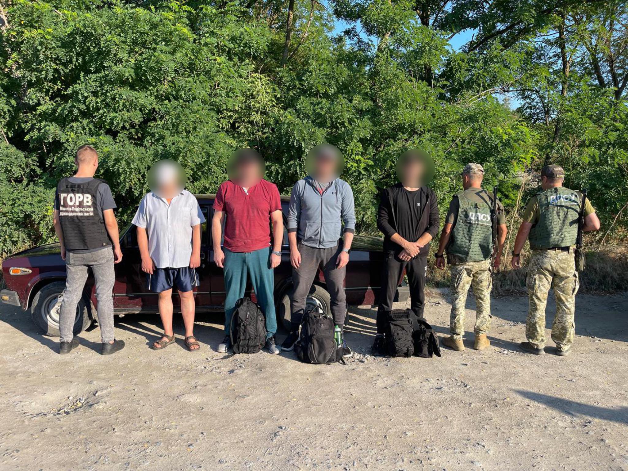 Новини Вінниці / Кінець маршруту: на Вінниччині прикордонники зупинили «доставку призовників» під час висадки біля рубежу