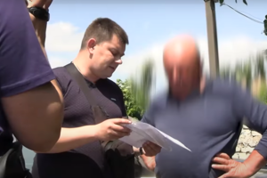 Новини Вінниці / На Вінниччині фермер утримував людей у трудовому рабстві: серед них - воїн який повернувся з полону