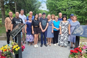 Новини Вінниці / На Вінниччині односельчани зустріли вдома військового після 13 місяців полону