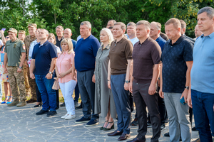 Новини Вінниці / У День української державності на Замковій горі Вінниці урочисто підняли синьо-жовтий стяг