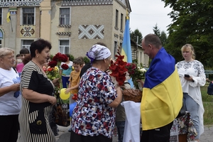 Новини Вінниці / У Погребищенській громаді зустріли звільненого з ворожого полону Героя Руслана Нестерука