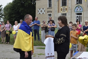 Новини Вінниці / У Погребищенській громаді зустріли звільненого з ворожого полону Героя Руслана Нестерука