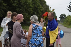 Новини Вінниці / У Погребищенській громаді зустріли звільненого з ворожого полону Героя Руслана Нестерука