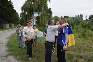 Новини Вінниці / У Погребищенській громаді зустріли звільненого з ворожого полону Героя Руслана Нестерука