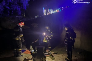 Новини Вінниці / У Вінниці чоловік впав у триметрову яму
