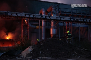 Новини Вінниці / Важка ніч для Вінниці: всі пожежі ліквідовано, триває розбір завалів (ФОТО)