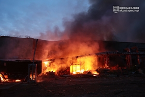 Новини Вінниці / Важка ніч для Вінниці: всі пожежі ліквідовано, триває розбір завалів (ФОТО)