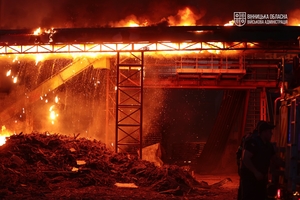 Новини Вінниці / Важка ніч для Вінниці: всі пожежі ліквідовано, триває розбір завалів (ФОТО)