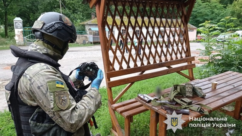 Новини Вінниці / Вбивця, який розшукувався поліцією, переховувався на Вінниччині та застрелився під час перемовин з правоохоронцями 