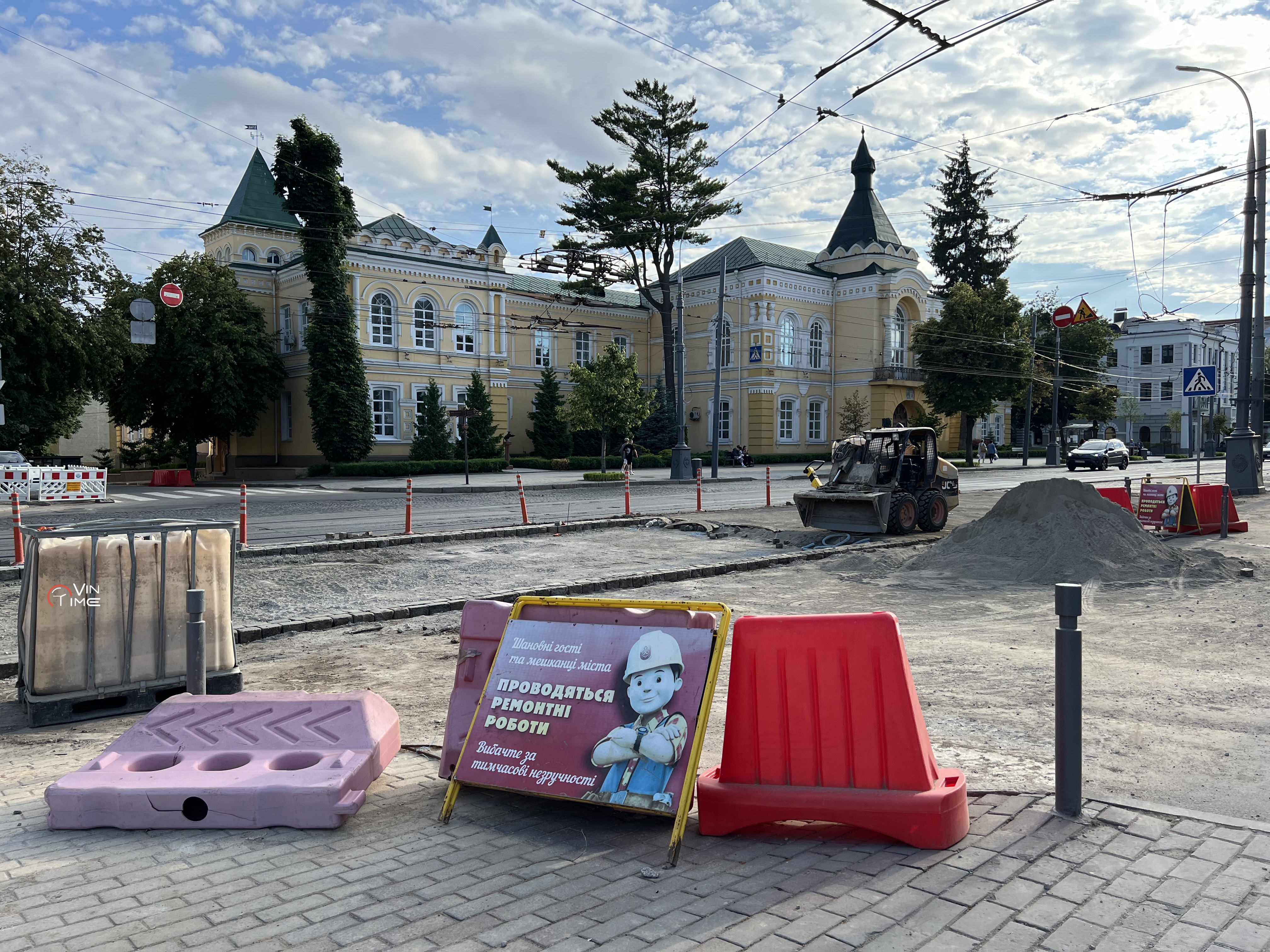 Новини Вінниці / Відсьогодні у центрі Вінниці відновлюється рух транспорту вулицею Соборною 
