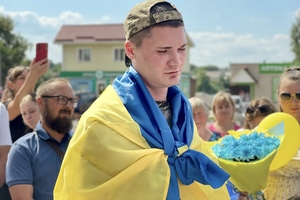 Новини Вінниці / На Вінниччині односельчани зустріли з полону військового Сергія Кищука