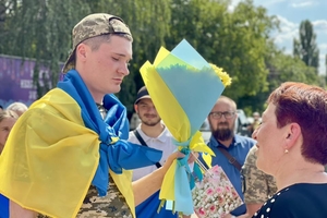 Новини Вінниці / На Вінниччині односельчани зустріли з полону військового Сергія Кищука