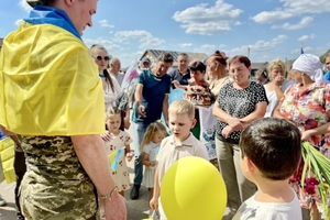 Новини Вінниці / На Вінниччині односельчани зустріли з полону військового Сергія Кищука