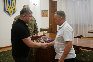 Новини Вінниці / На Вінниччині семи родинам загиблих Захисників вручили посмертні державні нагороди 