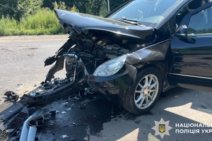 Новини Вінниці / На Вінниччині зіткнулися два Mercedes: постраждала 9-річна дитина