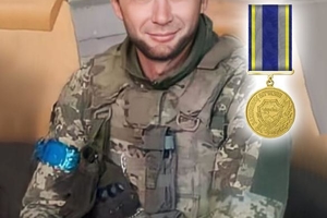 Новини Вінниці / Рідним полеглих воїнів з Вінниччини передали державні нагороди