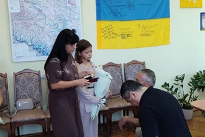 Новини Вінниці / Рідним полеглих воїнів з Вінниччини передали державні нагороди