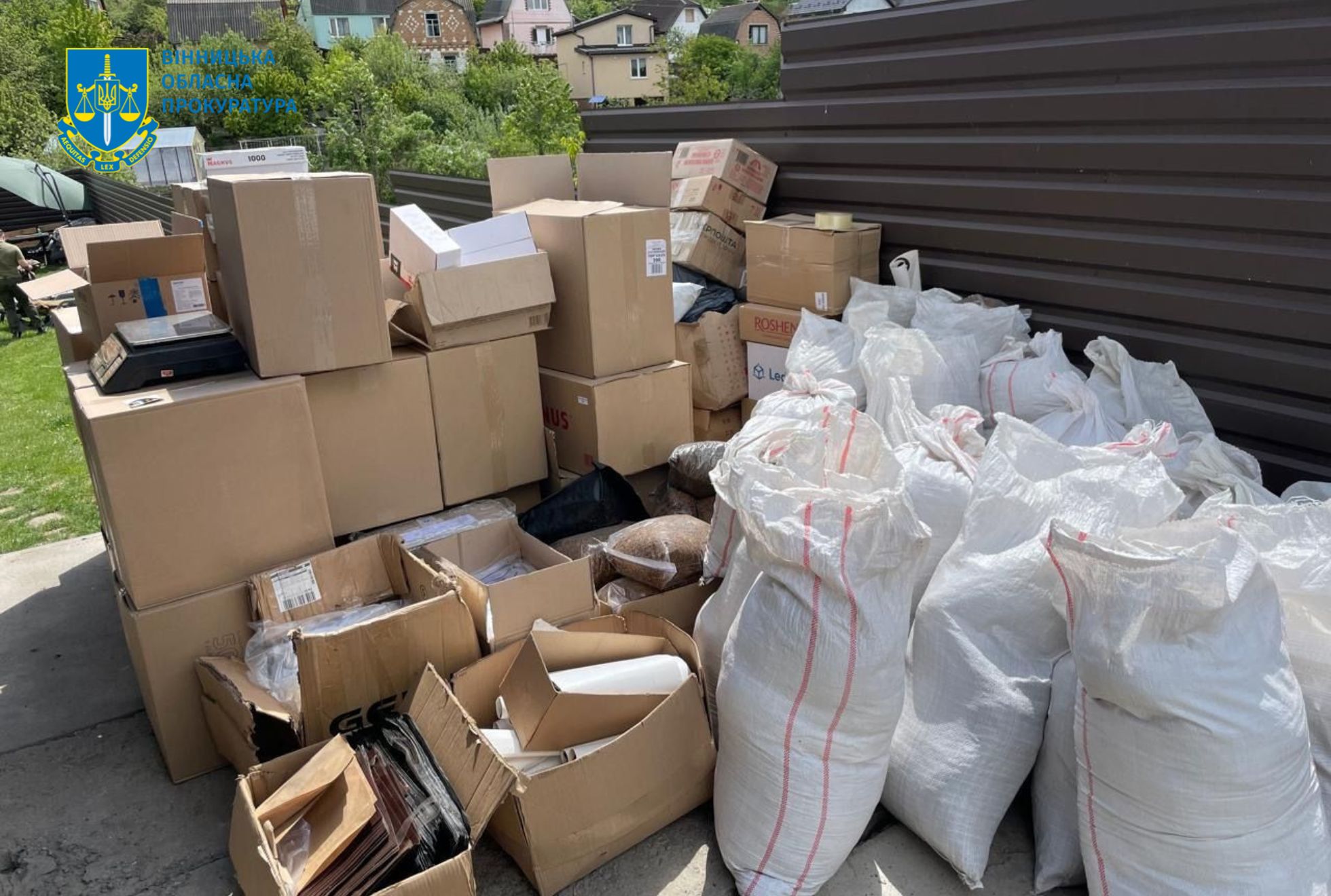 Новини Вінниці / Судитимуть вінничанина, у якого вилучили майже 2,5 тонни тютюну