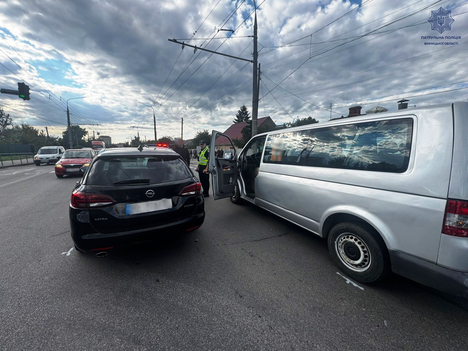 Новини Вінниці / У Вінниці на Немирівському шосе п’яний водій зіткнувся з Opel Astra