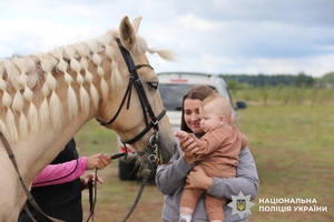 Новости Винницы и области / Іпотерапія для Захисників: у Вінниці поранені бійці проходять відновлення з кіньми / Інформаційний портал На Париже Новини Вінниці / Іпотерапія для Захисників: у Вінниці поранені бійці проходять відновлення з кіньми