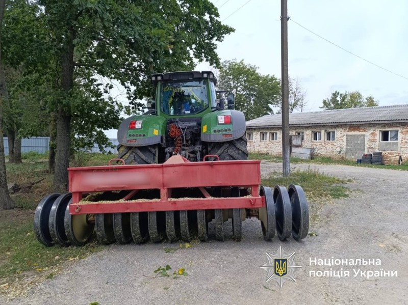 Новини Вінниці / На Вінниччині п'яний тракторист насмерть переїхав двох працівників ферми