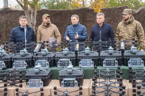 Новини Вінниці / 30-та передача спецтехніки для "Червоної калини" із Вінниці поїхала на фронт