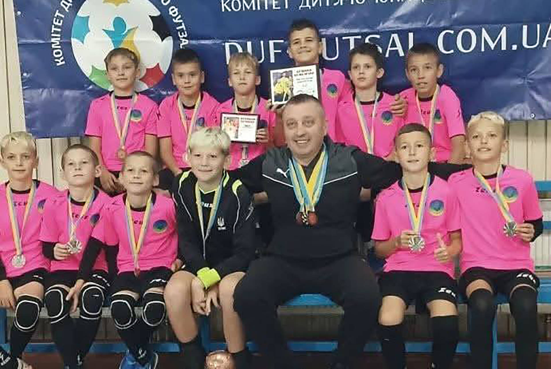 Новини Вінниці / Юні футзалісти з Хмільника вибороли бронзу Кубка Ліги України