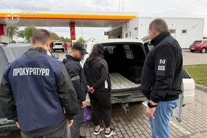 Новини Вінниці / На Вінниччині судитимуть жінку за контрабанду авто під виглядом гуманітарної допомоги «для ЗСУ»
