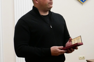 Новини Вінниці / На Вінниччині вшанували пам'ять Героїв: родинам полеглих Захисників вручили посмертні ордени «За мужність»